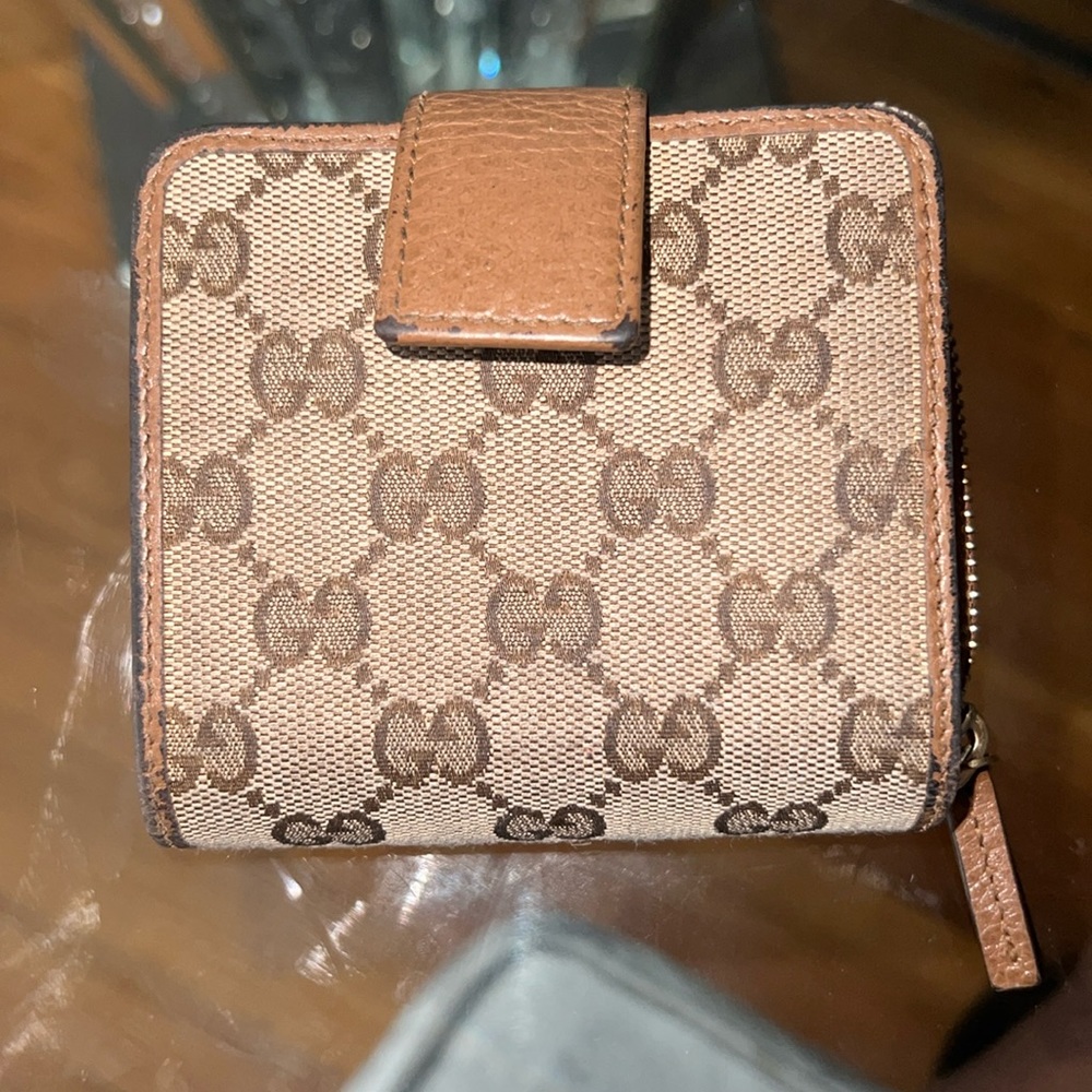 Gucci wallet